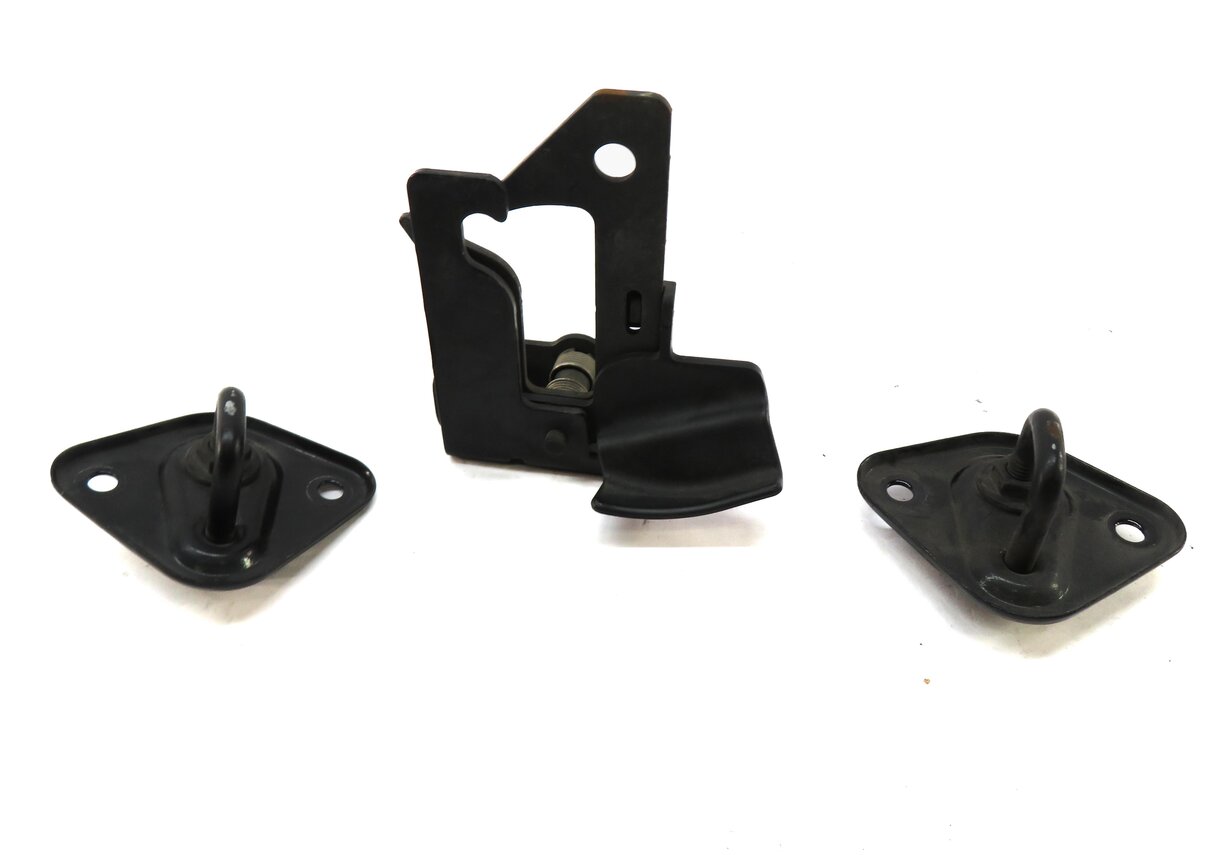 Thumbnail 2: 2013 MERCEDES C250 (W204) FRONT HOOD SAFETY LATCH STRIKER SET