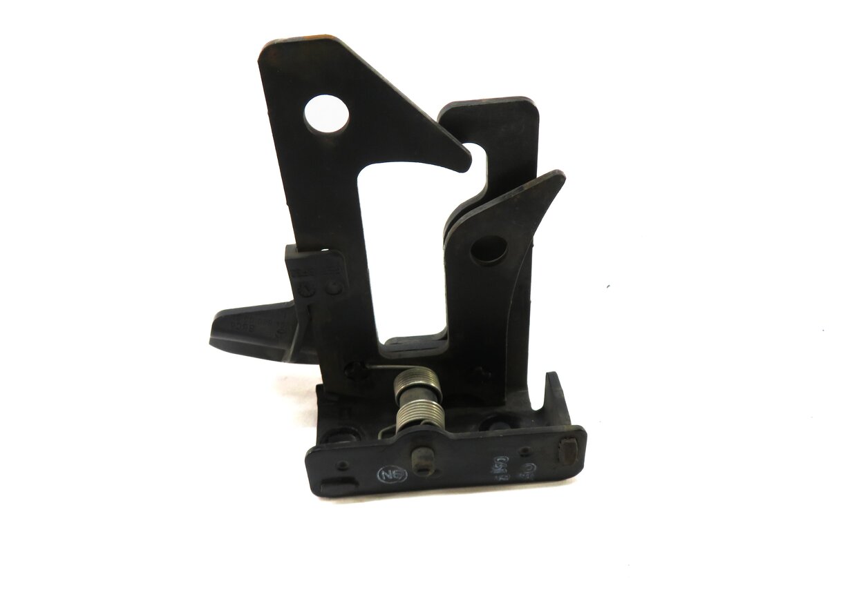 Thumbnail 6: 2013 MERCEDES C250 (W204) FRONT HOOD SAFETY LATCH STRIKER SET