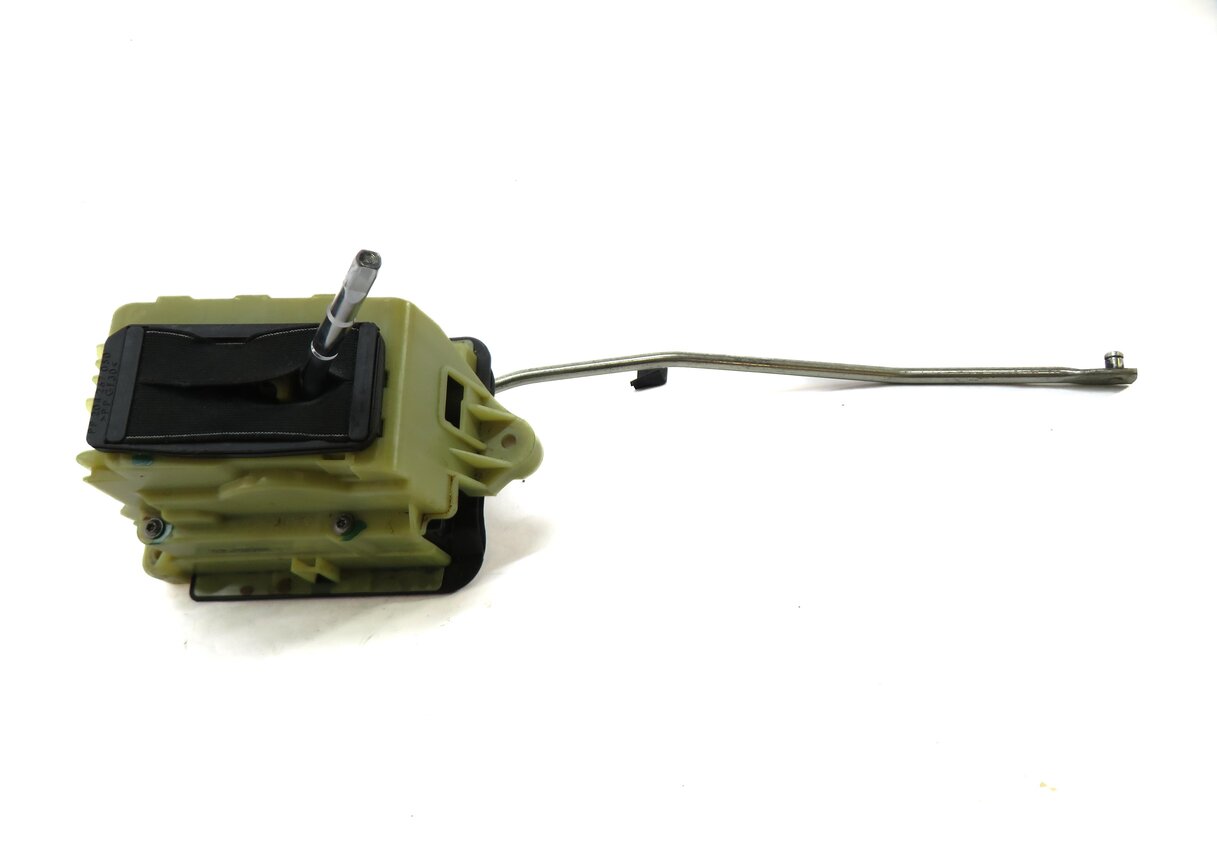 Thumbnail 2: 2013 MERCEDES C250 (W204) 1.8L M271 TURBO ENGINE CRANKSHAFT CRANK SHAFT ASSEMBLY