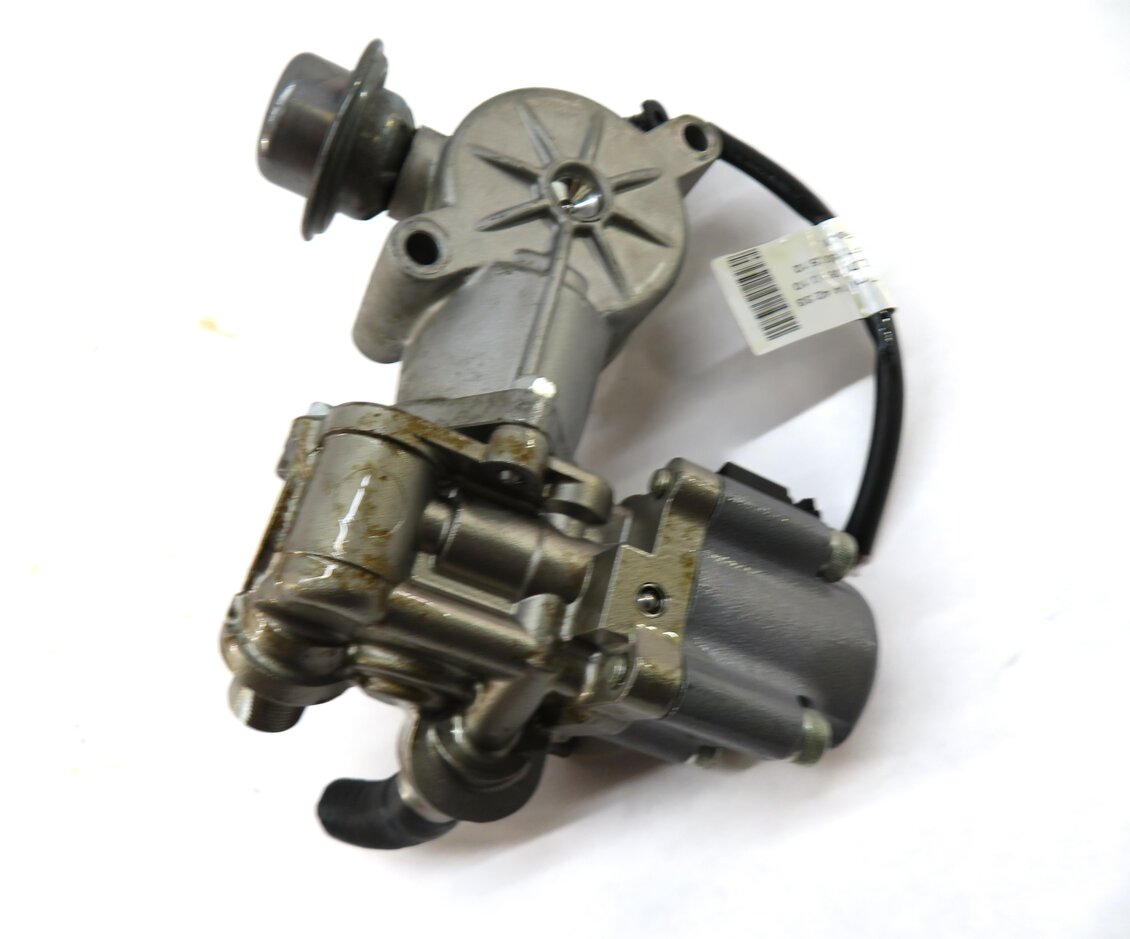 Thumbnail 4: 12-15 MERCEDES BENZ C250 SLK250 (W204 R172) 1.8L TURBO M172 MECHANICAL FUEL PUMP