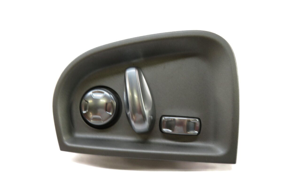 Thumbnail 3: 2011 PORSCHE PANAMERA (970 G1) RIGHT REAR SEAT ADJUSTMENT SWITCH