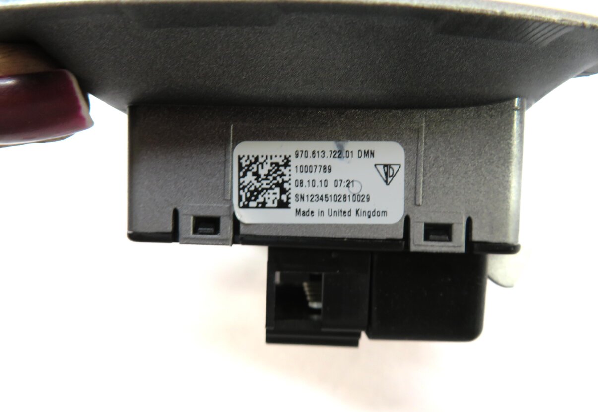 Thumbnail 5: 2011 PORSCHE PANAMERA (970 G1) RIGHT REAR SEAT ADJUSTMENT SWITCH