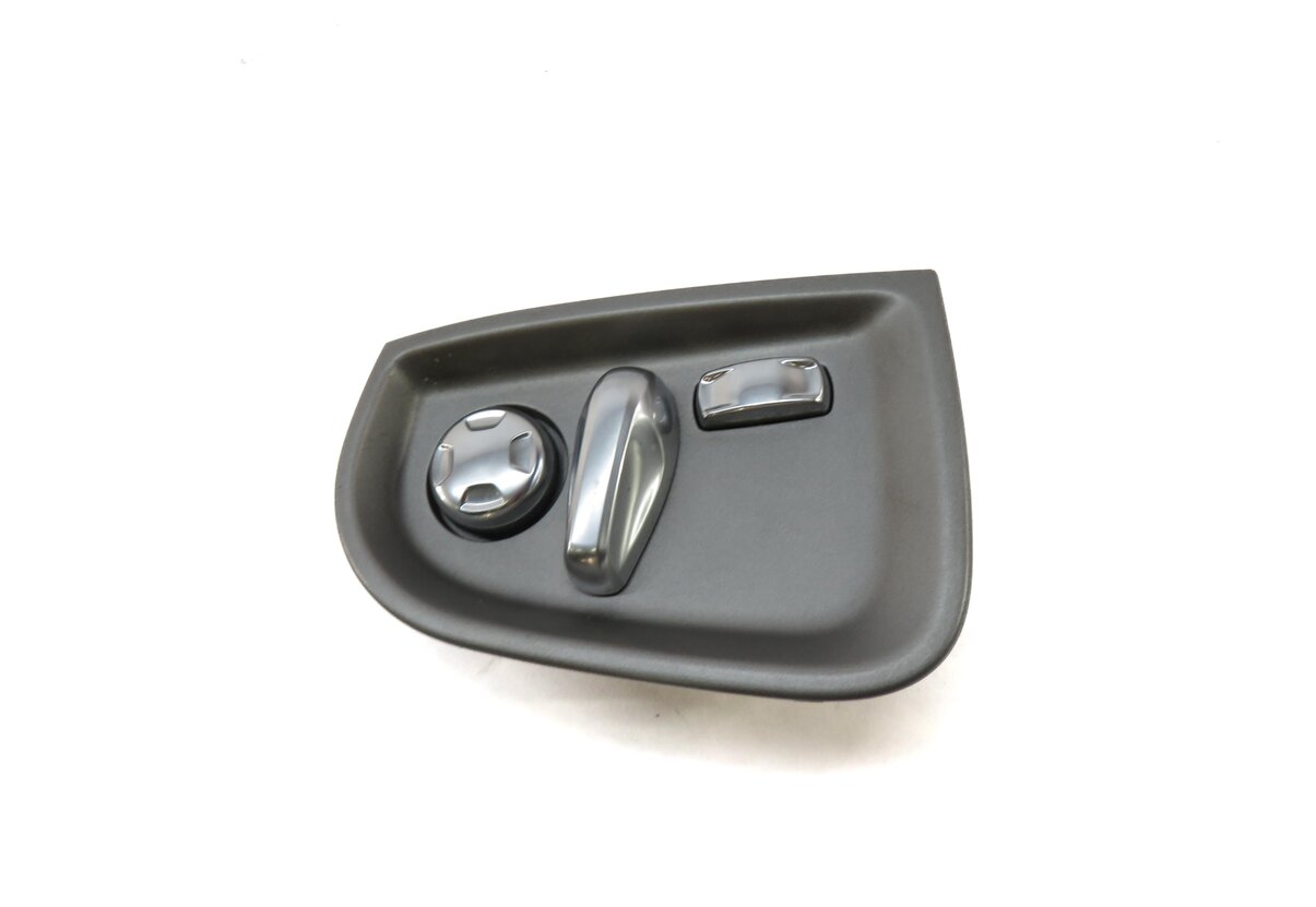 Thumbnail 2: 2011 PORSCHE PANAMERA (970 G1) LEFT REAR SEAT ADJUSTMENT SWITCH