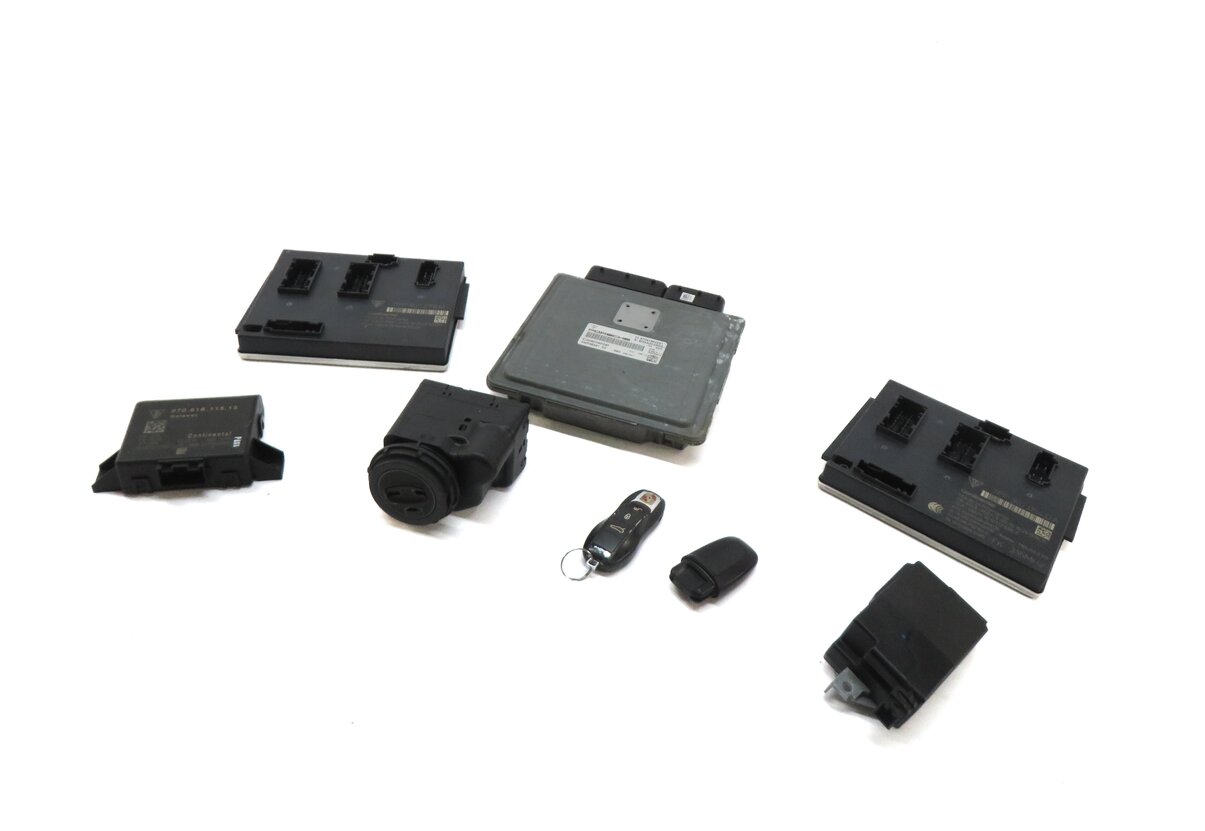Thumbnail 1: 2011 PORSCHE PANAMERA (970 G1) 3.6L ENGINE ECM BCM IMMOBILIZER MODULE KEY SET