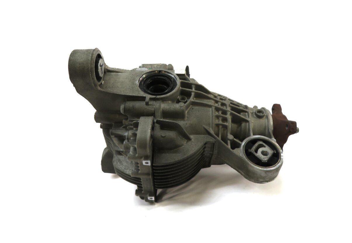 Thumbnail 4: 2011-2016 PORSCHE PANAMERA (970 G1) 3.6L - REAR DIFFERENTAIL GEAR CARRIER