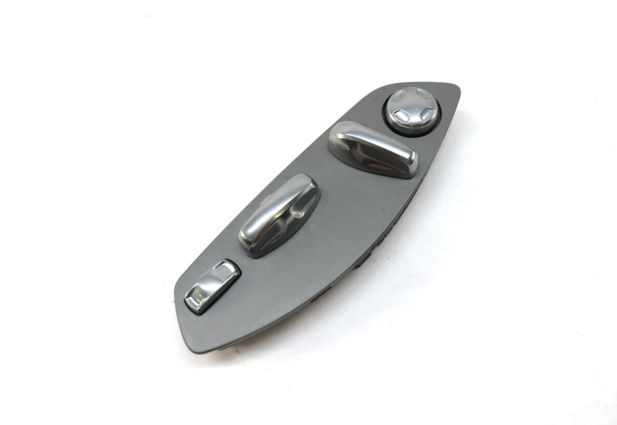 Thumbnail 1: 2011 PORSCHE PANAMERA (970 G1) RIGHT FRONT PASSENGER SEAT ADJUSTMENT SWITCH