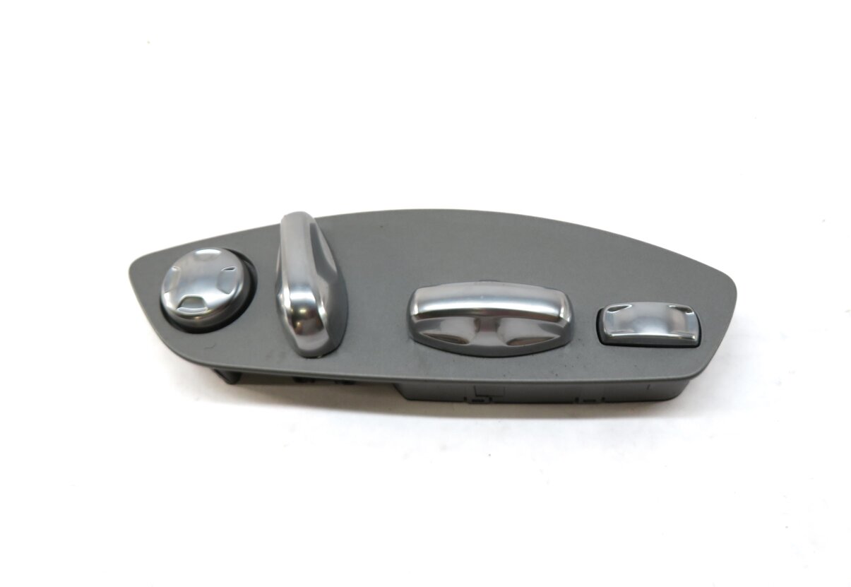 Thumbnail 3: 2011 PORSCHE PANAMERA (970 G1) RIGHT FRONT PASSENGER SEAT ADJUSTMENT SWITCH