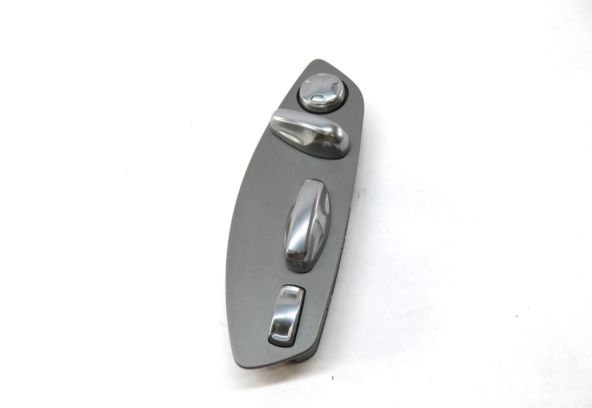 Thumbnail 3: 2011 PORSCHE PANAMERA (970 G1) LEFT FRONT DRIVER SEAT ADJUSTMENT SWITCH