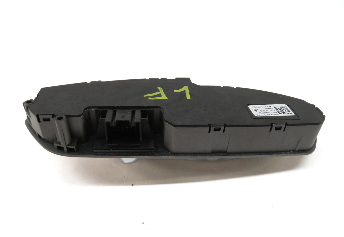 Thumbnail 5: 2011 PORSCHE PANAMERA (970 G1) LEFT FRONT DRIVER SEAT ADJUSTMENT SWITCH