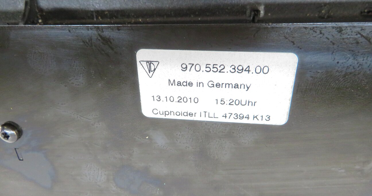 Thumbnail 6: 2011 PORSCHE PANAMERA (970 G1) RIGHT DASH CUP HOLDER POP OUT DRINK HOLDER