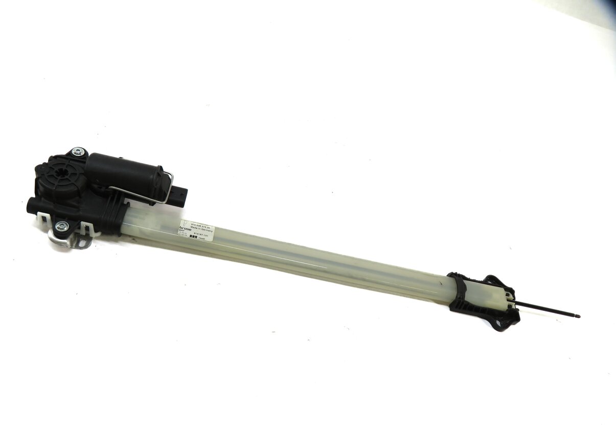 Thumbnail 1: 2011 PORSCHE PANAMERA (970 G1) RIGHT REAR DOOR SUNSHADE MOTOR