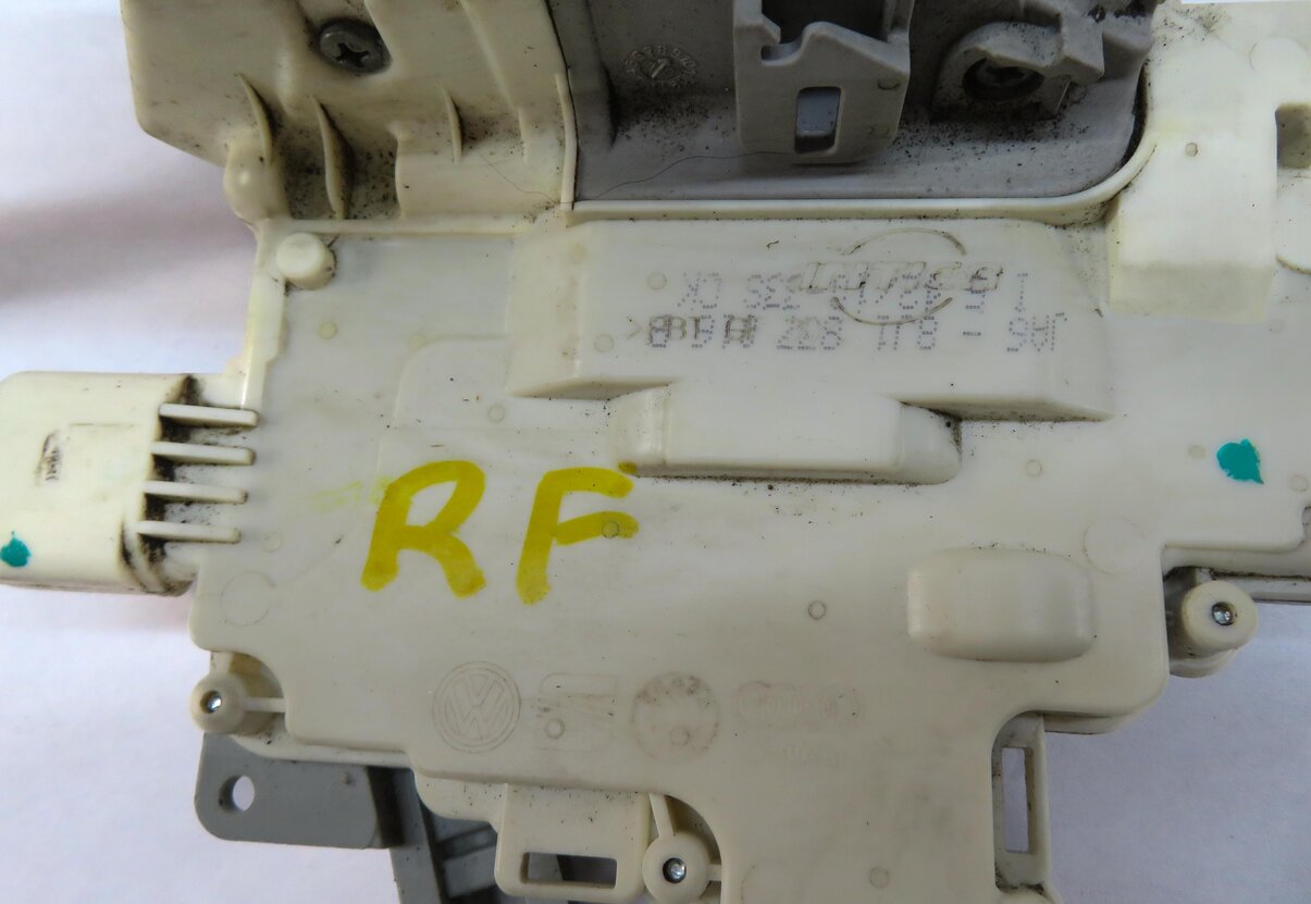 Thumbnail 4: 2010-2019 AUDI / PORSCHE A4 S4 A5 S5 A6 Q3 Q5 Q7 TT 911 - RIGHT FRONT DOOR LATCH