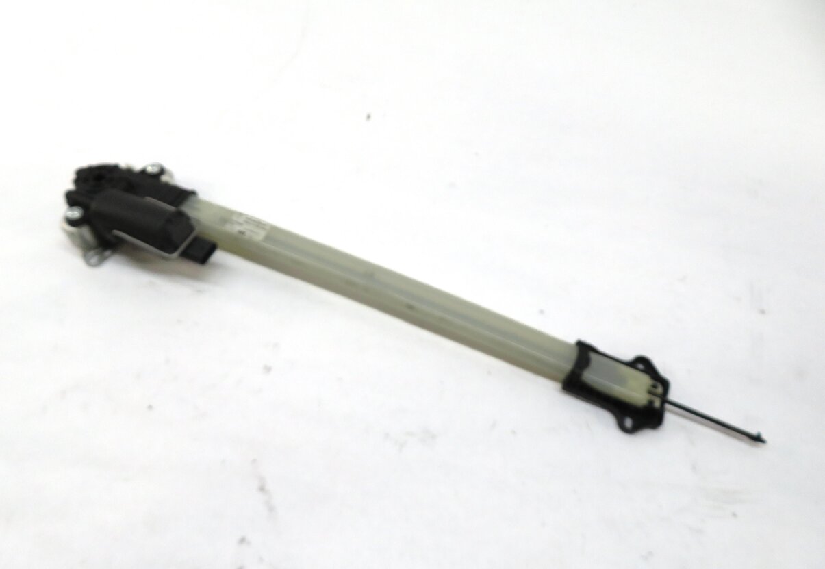 Thumbnail 1: 2011 PORSCHE PANAMERA (970 G1) RIGHT REAR DOOR WINDOW SHADE MOTOR