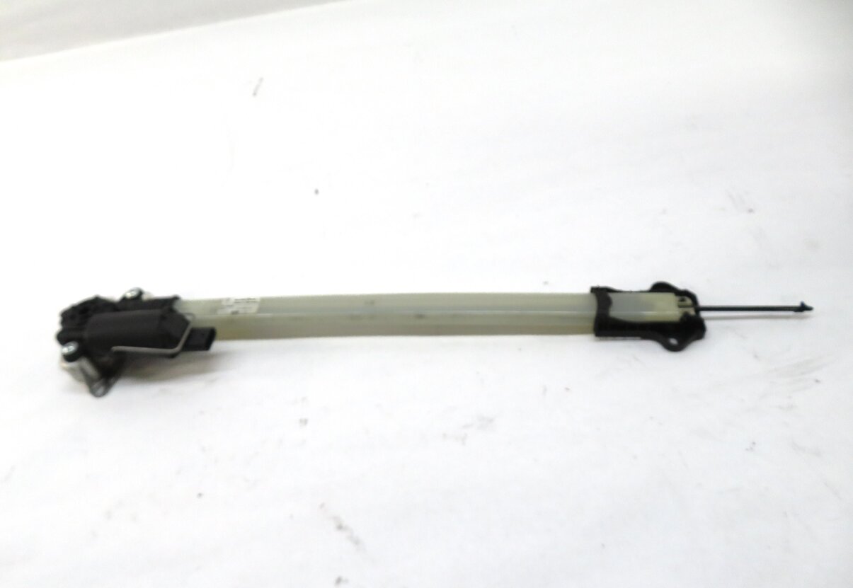 Thumbnail 2: 2011 PORSCHE PANAMERA (970 G1) RIGHT REAR DOOR WINDOW SHADE MOTOR