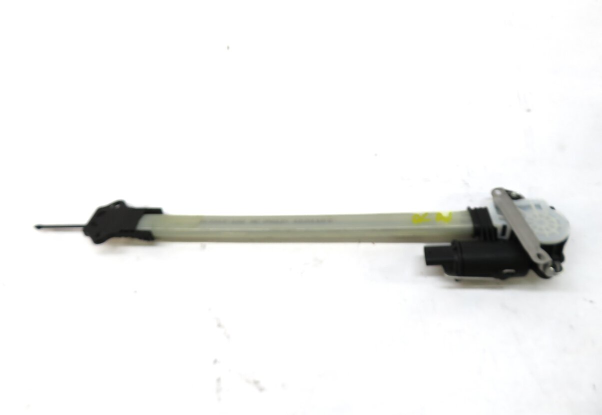 Thumbnail 4: 2011 PORSCHE PANAMERA (970 G1) RIGHT REAR DOOR WINDOW SHADE MOTOR