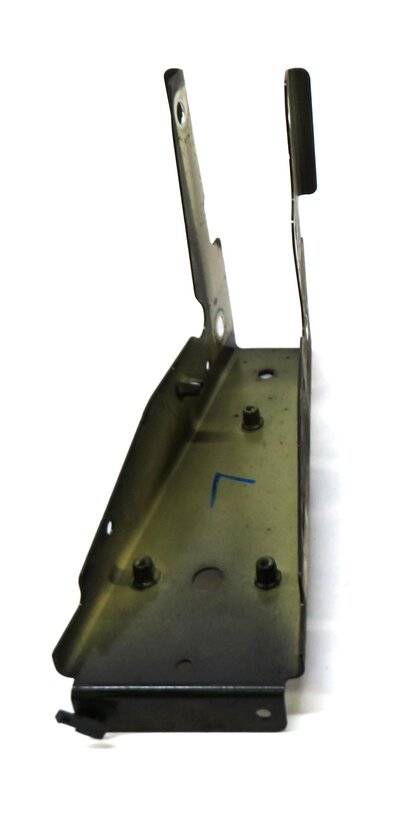 Thumbnail 2: 2011 PORSCHE PANAMERA (970 G1) LEFT FRONT DRIVER FENDER MOUNT BRACKET