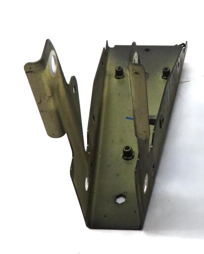 Thumbnail 3: 2011 PORSCHE PANAMERA (970 G1) LEFT FRONT DRIVER FENDER MOUNT BRACKET