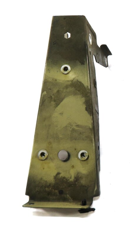 Thumbnail 4: 2011 PORSCHE PANAMERA (970 G1) LEFT FRONT DRIVER FENDER MOUNT BRACKET