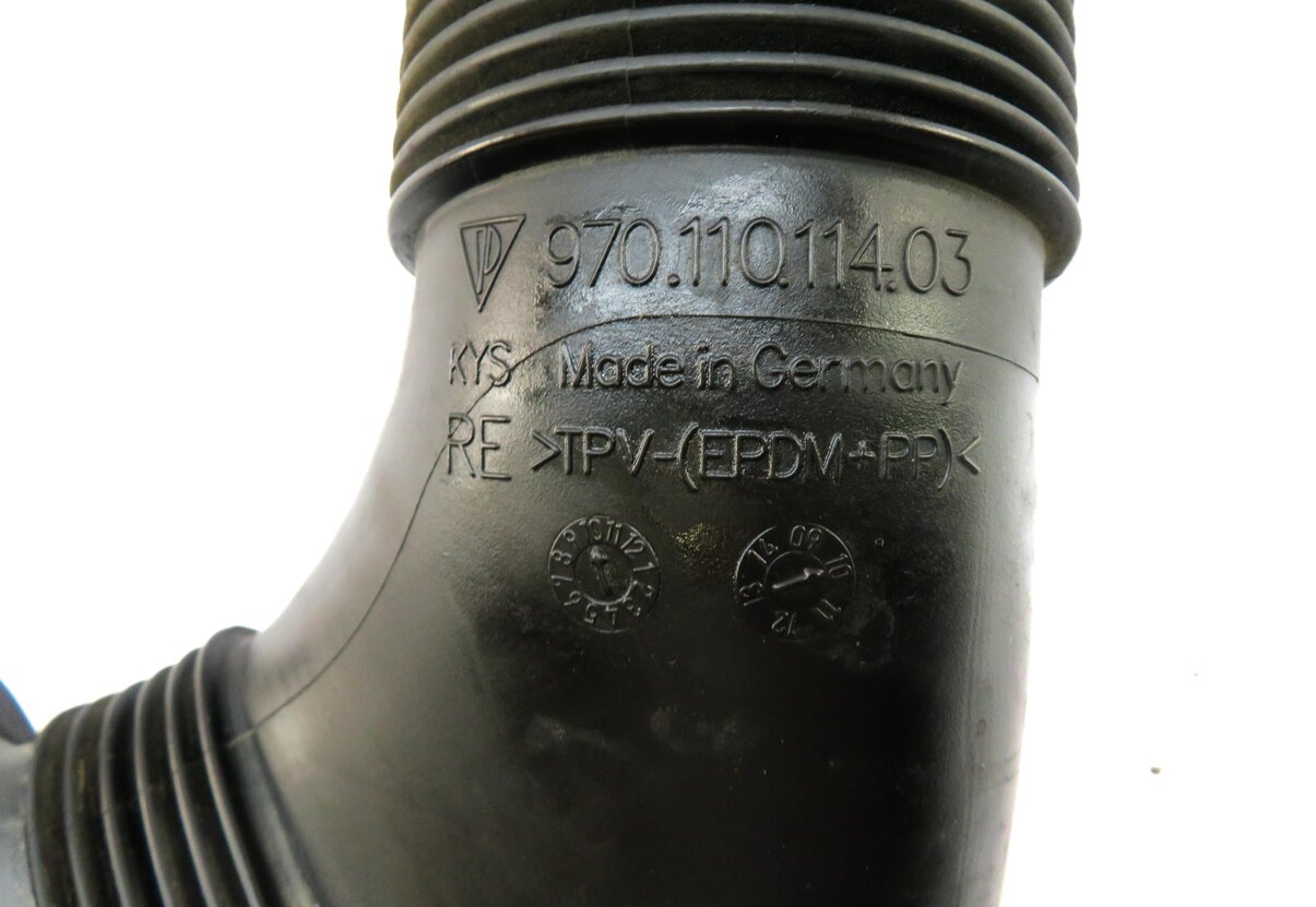 Thumbnail 5: 2011 PORSCHE PANAMERA (970 G1) 3.6L ENGINE AIR INTAKE PIPE Y PIPE