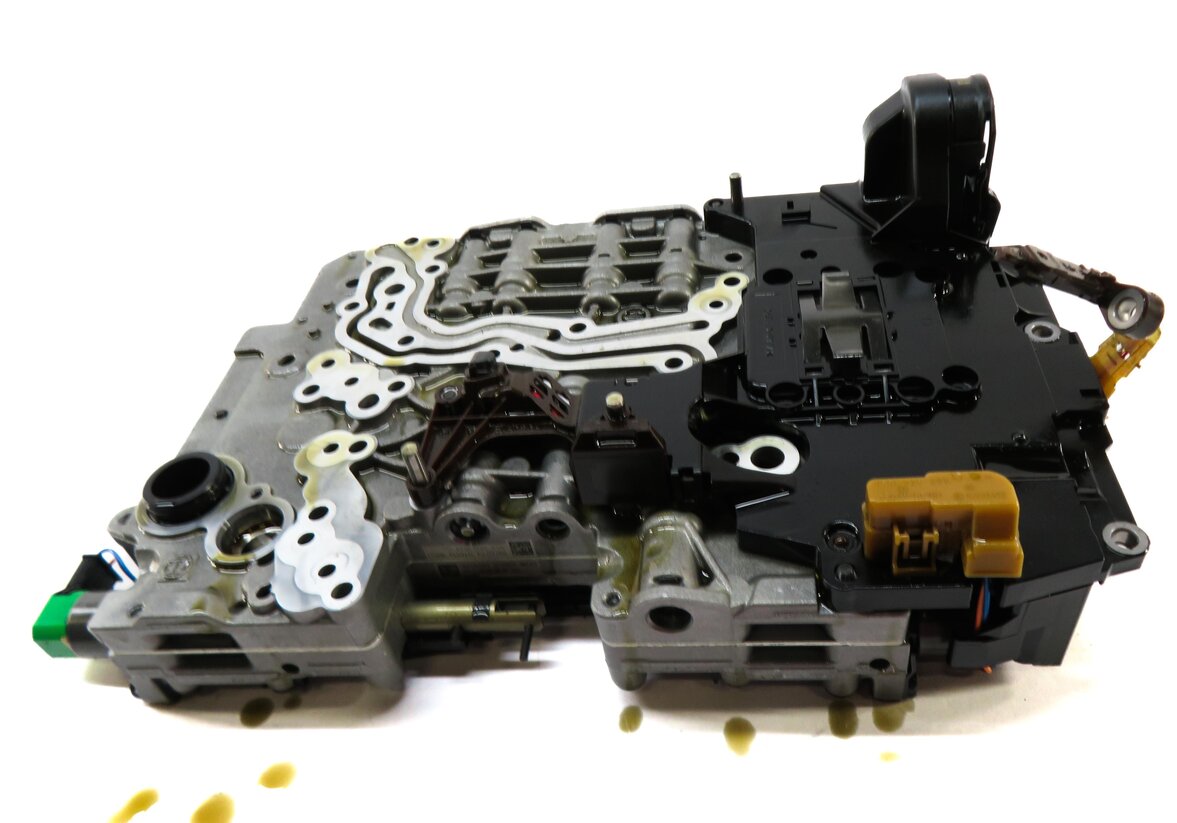 Thumbnail 2: 11-14 BMW X5 X6 (E70 E71) 4.4TT 8HP-70X AUTOMATIC TRANSMISSION A/T VALVE BODY