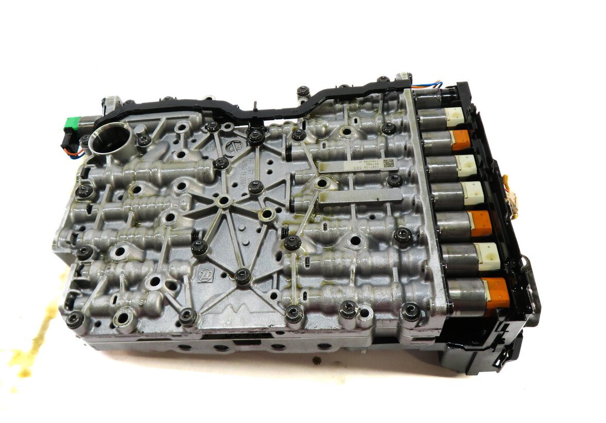 Thumbnail 5: 11-14 BMW X5 X6 (E70 E71) 4.4TT 8HP-70X AUTOMATIC TRANSMISSION A/T VALVE BODY