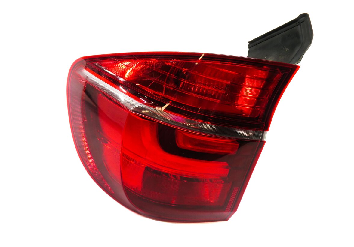 2011-2013 BMW X5 X5M (E70) LEFT DRIVER REAR TAILLIGHT BRAKE LIGHT LAMP