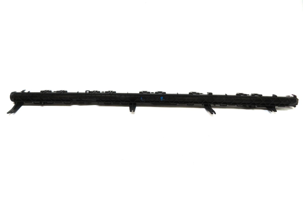 Thumbnail 4: 07-13 BMW X5 (E70) LEFT REAR DOOR RETRACTABLE WINDOW UV SUN SCREEN SHADE (BLACK)