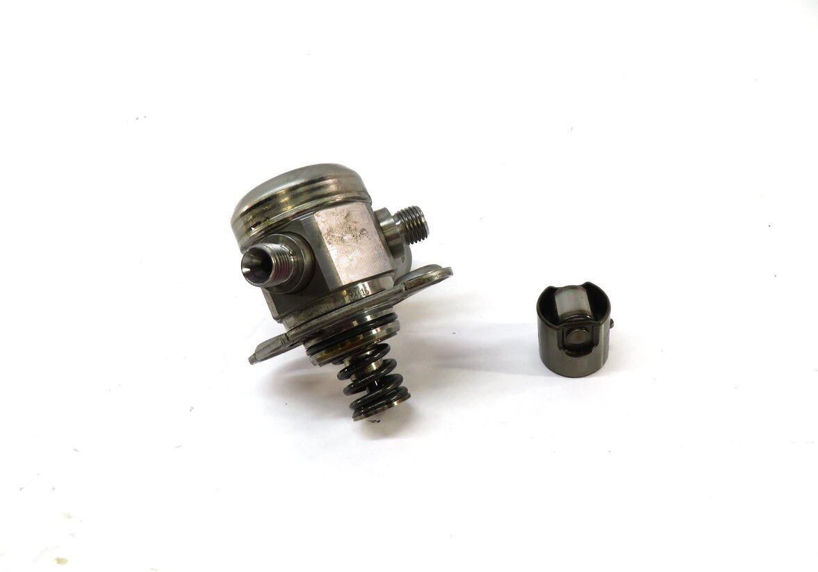 Thumbnail 2: 08-14 BMW 550i 650i 750i X5 X6 (F01 F10 E70 E71 E72) 4.4L - MECHANICAL FUEL PUMP
