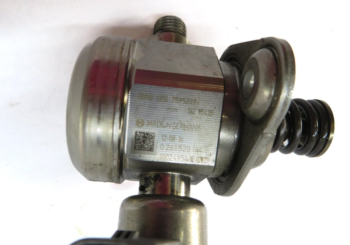 Thumbnail 7: 08-14 BMW 550i 650i 750i X5 X6 (F01 F10 E70 E71 E72) 4.4L - MECHANICAL FUEL PUMP