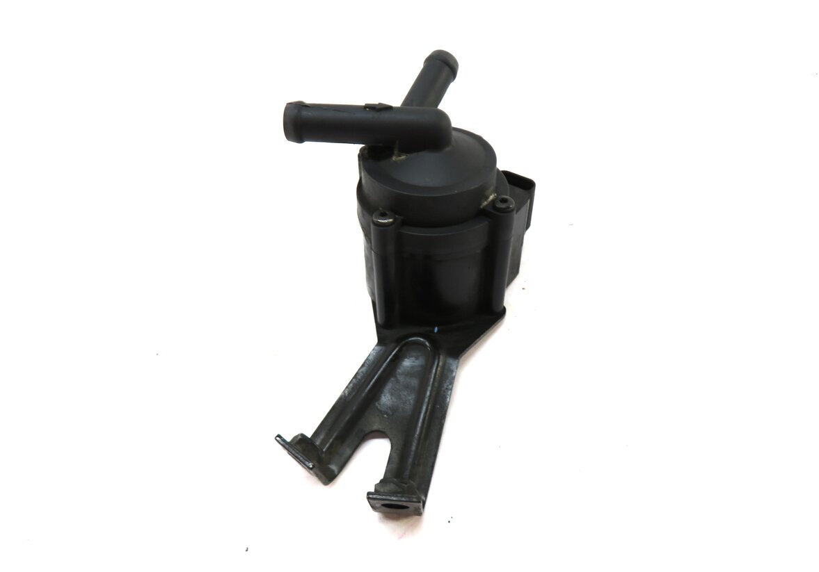 Thumbnail 3: 2012 BMW X5 E70 4.4L 4.4TT N63 TWIN TURBO AUXILIARY ELECTRIC WATER PUMP 7629916