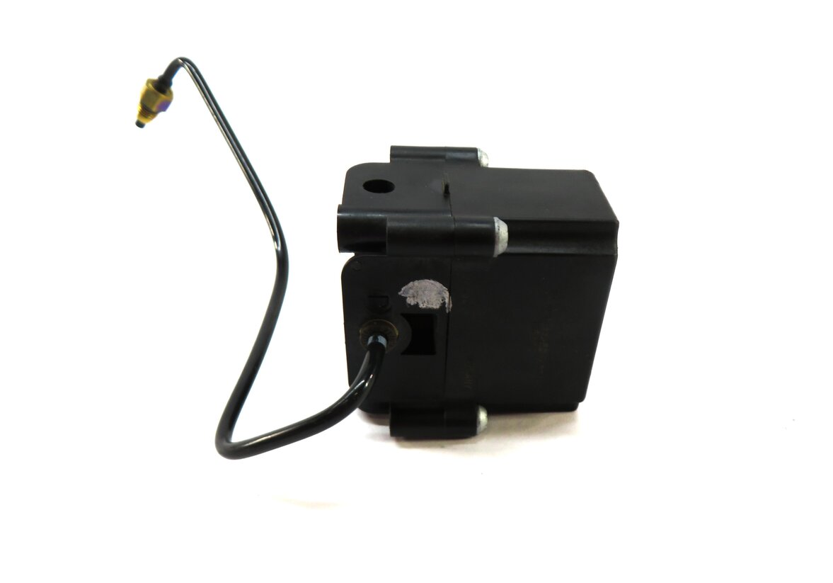 Thumbnail 4: 2012 BMW X5 (E70) AIR SUSPENSION PUMP VALVE BLOCK 108670