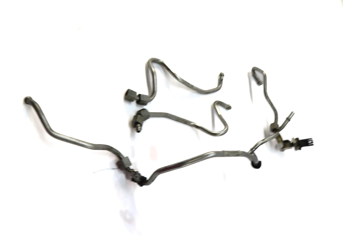 Thumbnail 4: 2012 BMW X5 (E70) 4.4L 4.4TT N63 TWIN TURBO ENGINE FUEL RAIL SET/2 w/ LINES