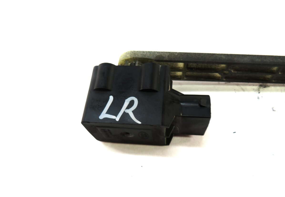Thumbnail 4: 2006 RANGE ROVER (L322) LEFT DRIVER REAR SUSPENSION HEIGHT LEVEL SENSOR