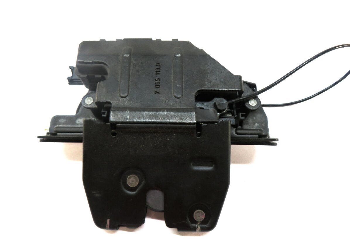 Thumbnail 4: 2006 RANGE ROVER (L322) REAR TRUNK LOCK LATCH ACTUATOR
