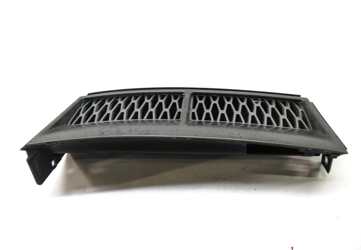Thumbnail 3: 2006 RANGE ROVER (L322) RIGHT FRONT PASSENGER FENDER GRILLE TRIM