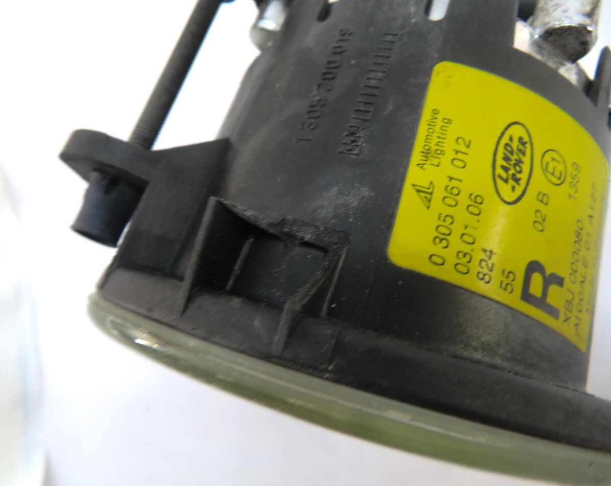 Thumbnail 5: 05-09 LR3 / RANGE ROVER SPORT (L320 L322) RIGHT PASSENGER FOGLIGHT LIGHT LAMP