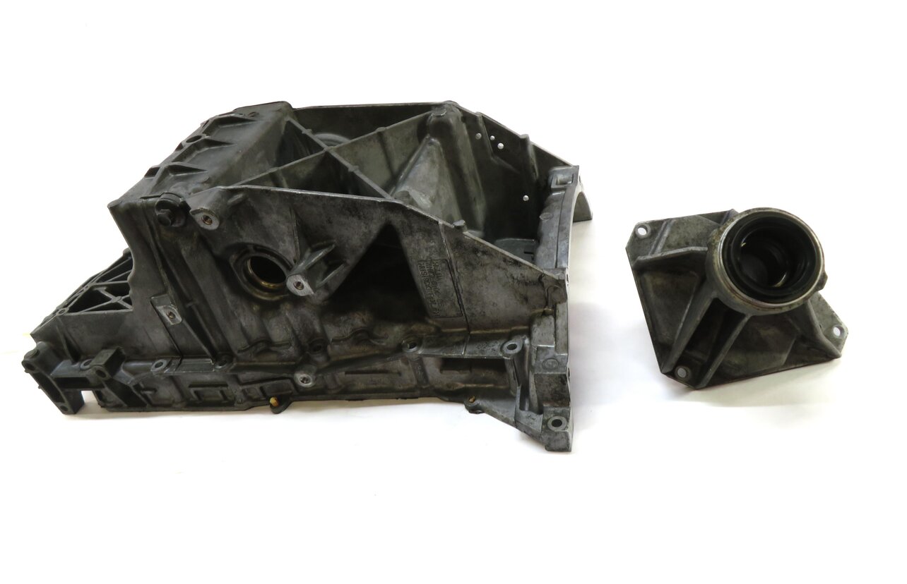 Thumbnail 3: 2006-2009 LAND ROVER RANGE ROVER (L322) 4.2L SUPERCHARGED 4.4L V8 ENGINE OIL PAN