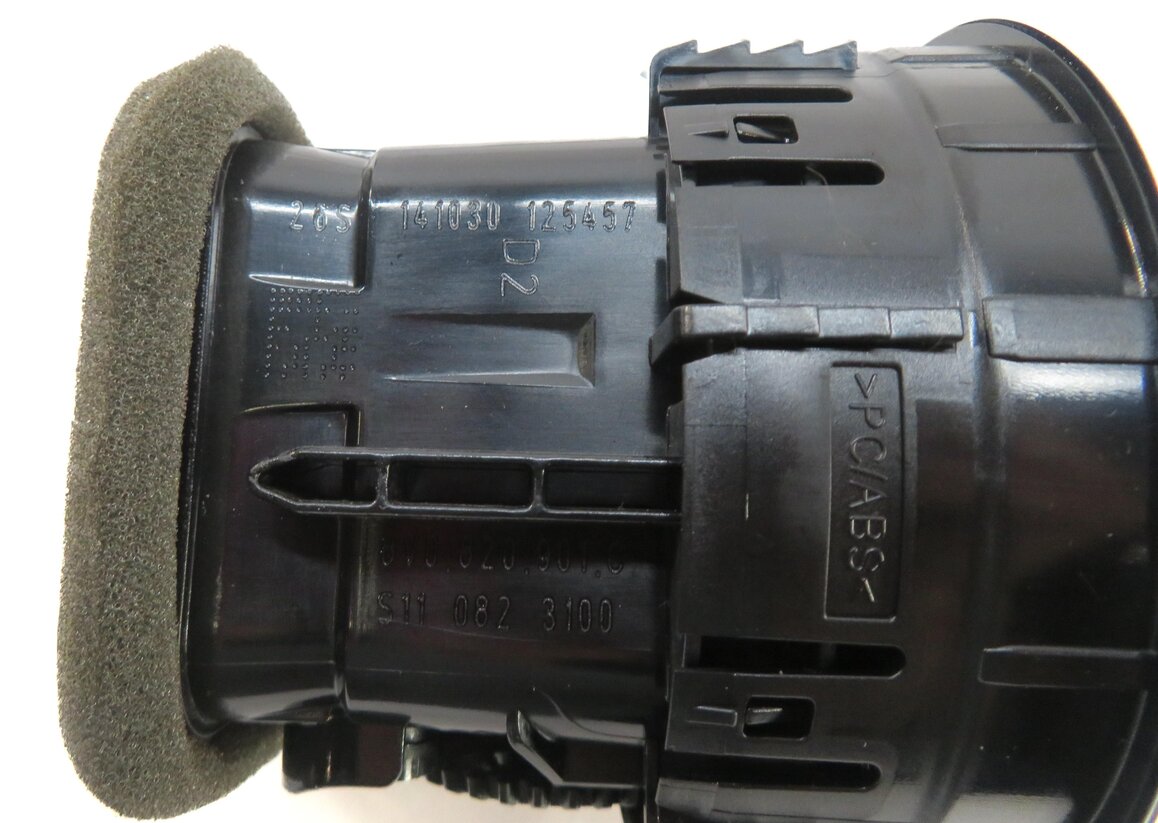 Thumbnail 5: 2015 AUDI A3 (8V) FRONT DASH HEATER A/C AIR VENT