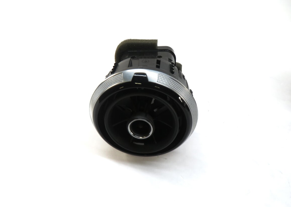 Thumbnail 2: 2015 AUDI A3 (8V) FRONT DASH HEATER A/C AIR VENT