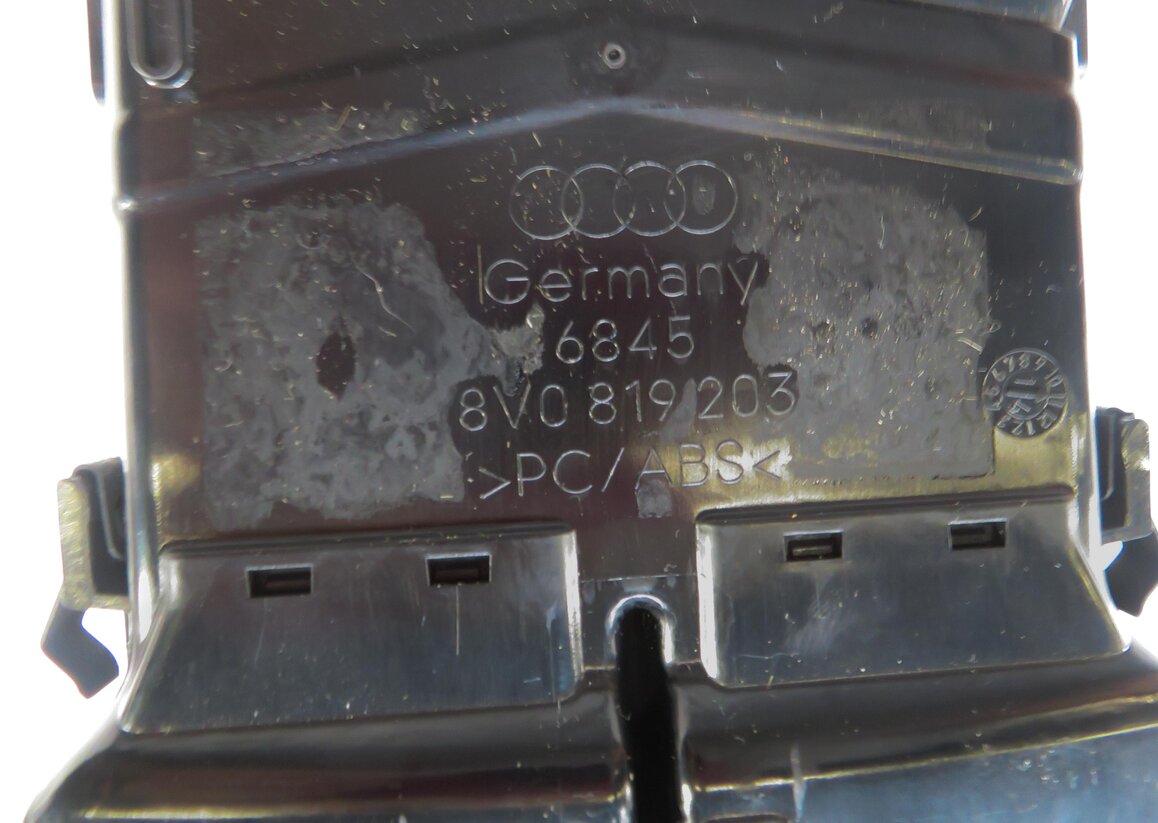 Thumbnail 5: 2015 AUDI A3 (8V) REAR CENTER CONSOLE HEATER A/C AIR VENT