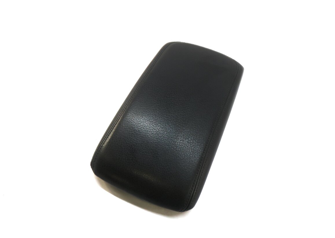 2015 AUDI A3 (8V) FRONT CENTER CONSOLE ARMREST ARM REST LID (BLACK FZ)