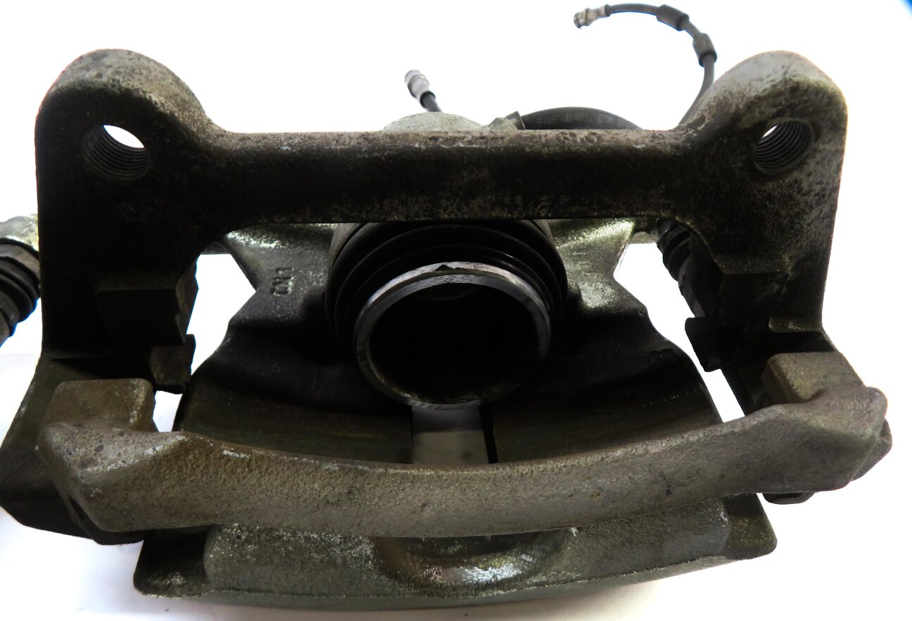 Thumbnail 6: 2015-2017 VW GOLF / AUDI A3 TT (8V MK3) 1.8T / 2.0T FRONT DISC BRAKE CALIPER SET