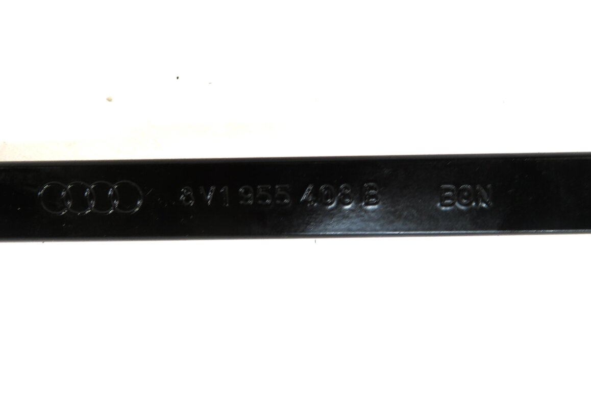 Thumbnail 6: 2015-2020 AUDI A3 S3 RS3 (8V 8Y) FRONT LEFT & RIGHT WINDSHIELD WIPER ARM SET-2
