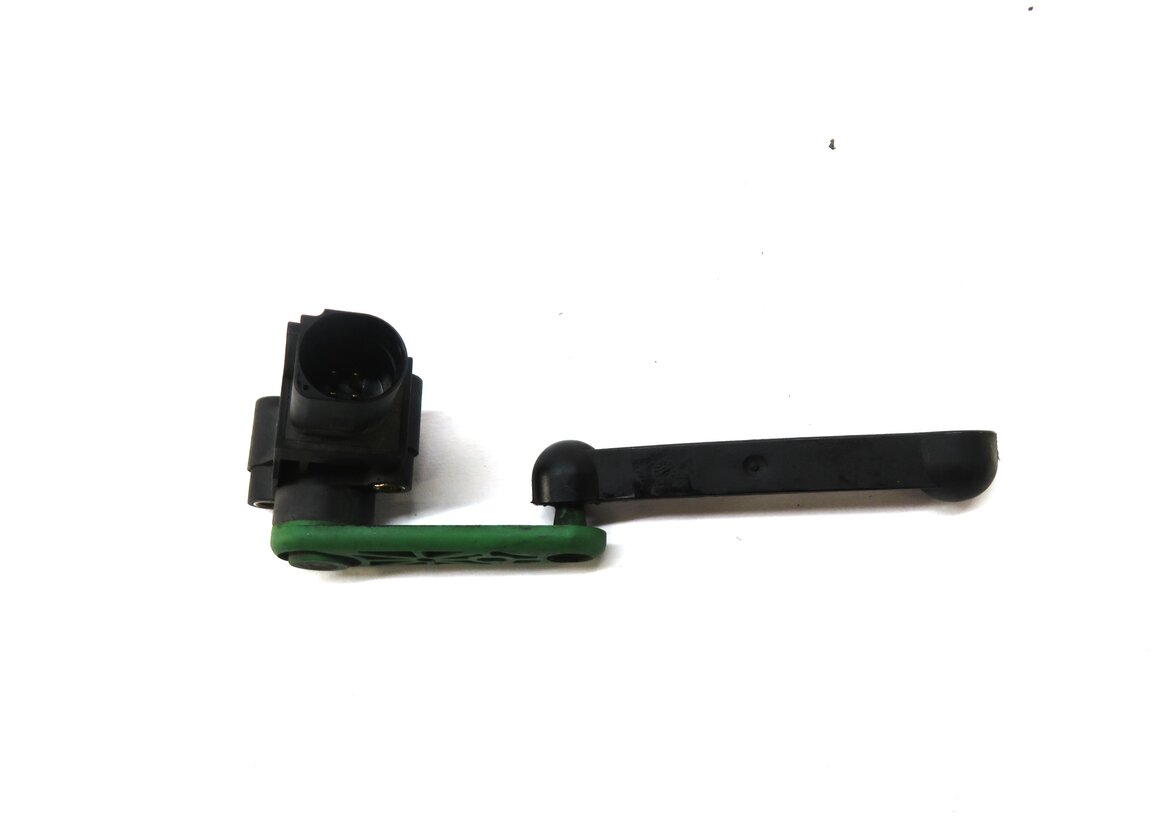 Thumbnail 3: 2015 AUDI A3 (8V) LEFT DRIVER REAR SUSPENSION HEIGHT LEVEL SENSOR