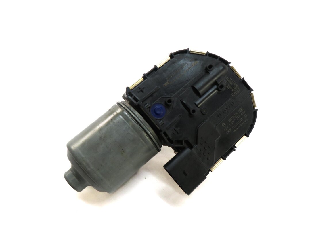 Thumbnail 1: 2015-2018 AUDI A3 S3 RS3 (8V) SEDAN / CONVERTIBLE - FRONT WINDSHIELD WIPER MOTOR