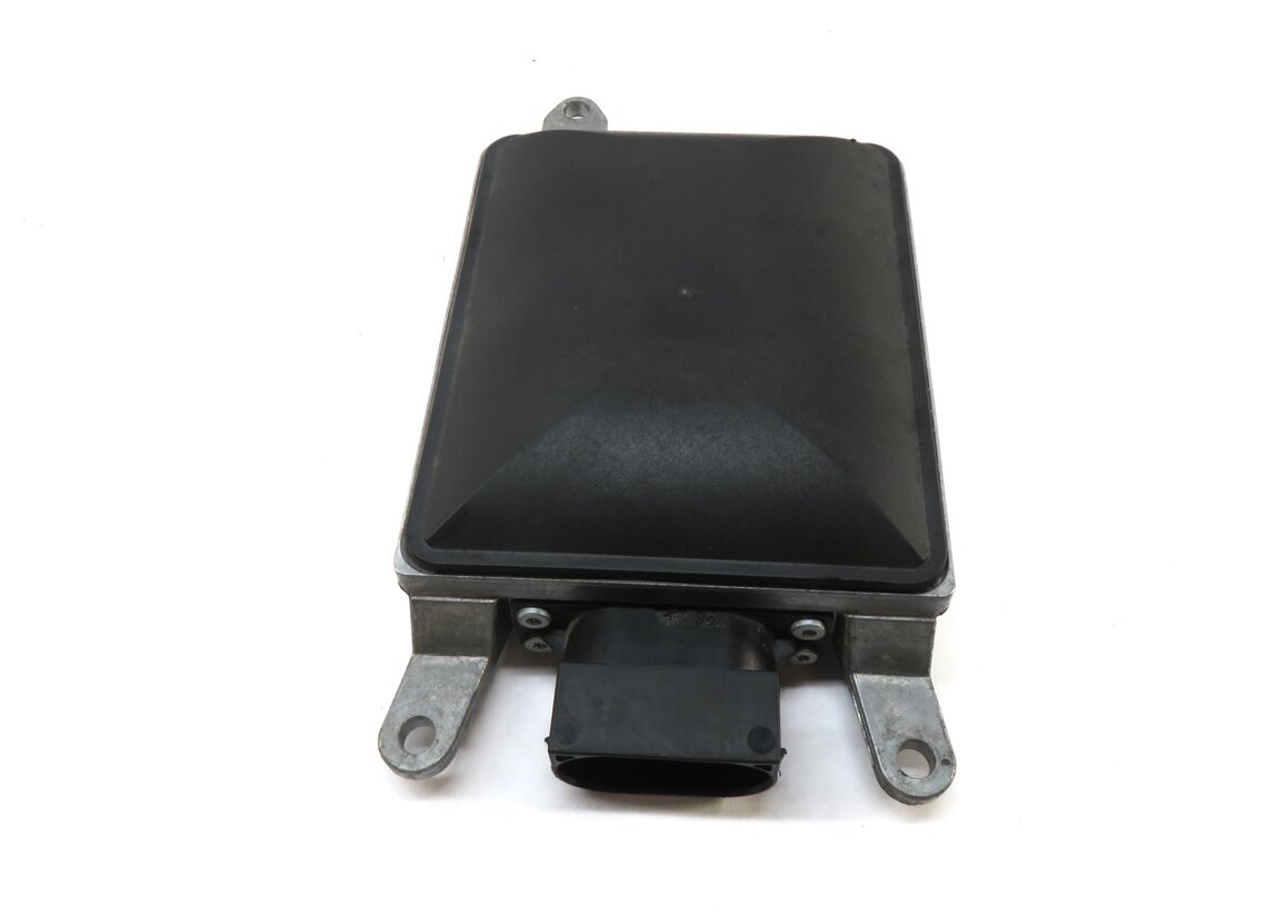 Thumbnail 2: 2015-2016 AUDI A3 S3 (8V) RIGHT LANE DEPARTURE BLIND SPOT CONTROL MODULE (SLAVE)