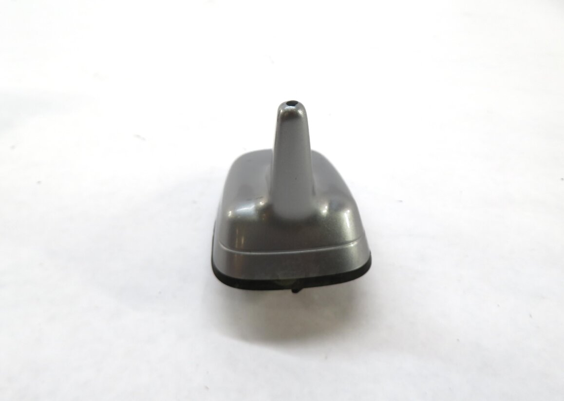 Thumbnail 3: 2015-2018 AUDI A3 S3 (8V) SEDAN / WAGON - RADIO STEREO ANTENNA (FLORET SILVER)