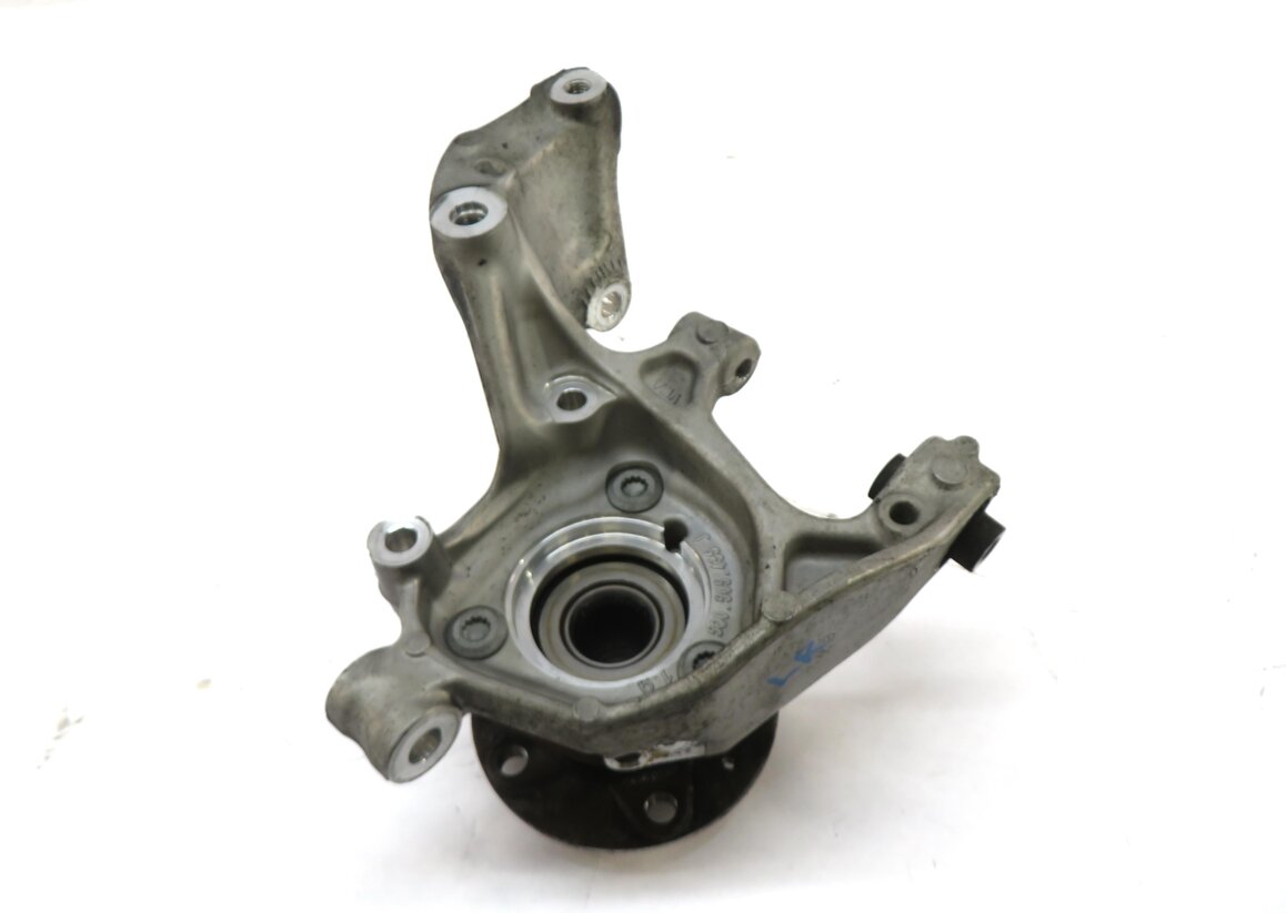 Thumbnail 1: 15-19 VW GOLF / AUDI A3 S3 RS3 (8V) AWD - LEFT REAR SPINDLE KNUCKLE WHEEL HUB