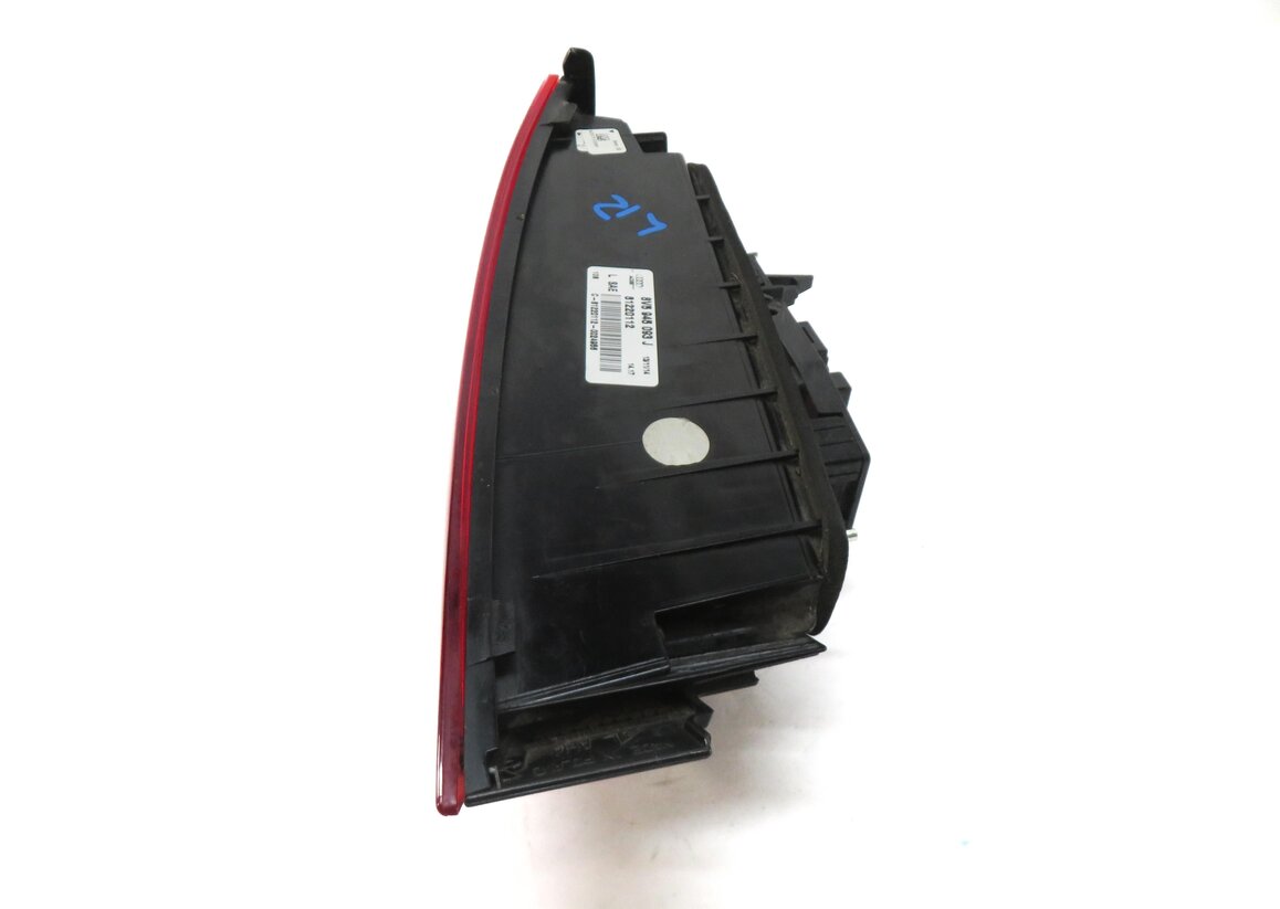 Thumbnail 4: 2015-2016 AUDI A3 S3 (8V) SEDAN / CONVERTIBLE - LEFT INNER TAILLIGHT LIGHT LAMP