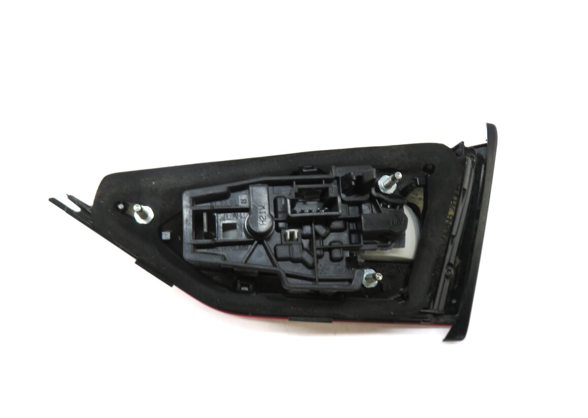 Thumbnail 5: 2015-2016 AUDI A3 S3 (8V) SEDAN / CONVERTIBLE - LEFT INNER TAILLIGHT LIGHT LAMP